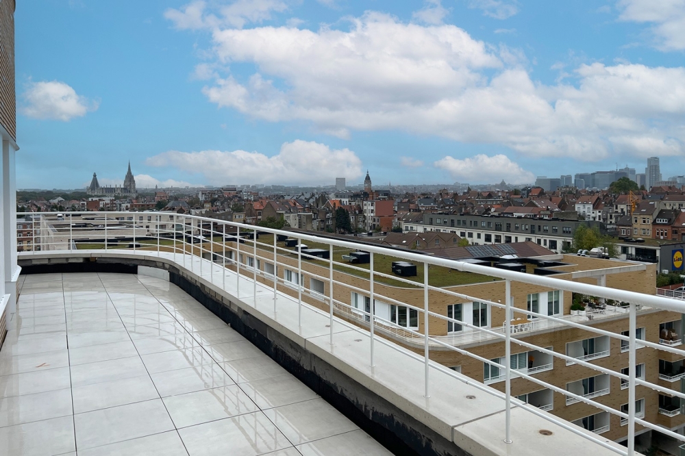 Le Saphir voorbeeldappartement terras 1