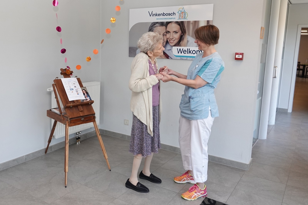 Vinkenbosch inkom binnen  6